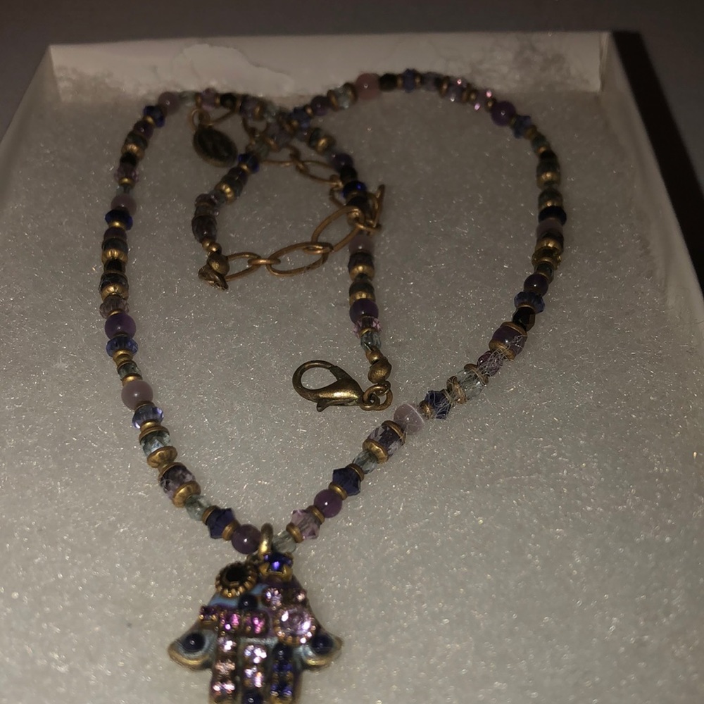 “The Hamsa“ necklace